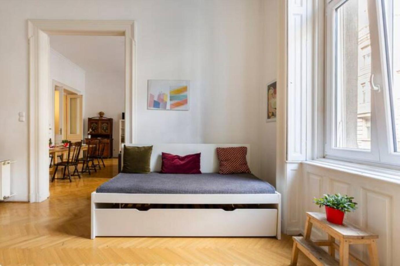Bourgeois Elegance In The Heart Of Budapest Luaran gambar