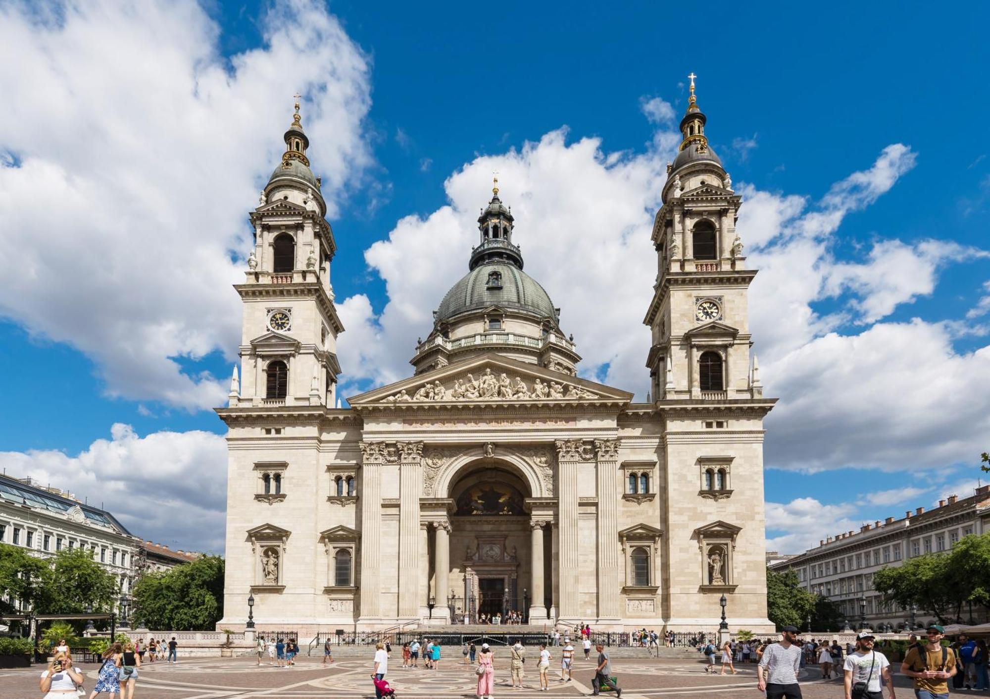 Bourgeois Elegance In The Heart Of Budapest Luaran gambar