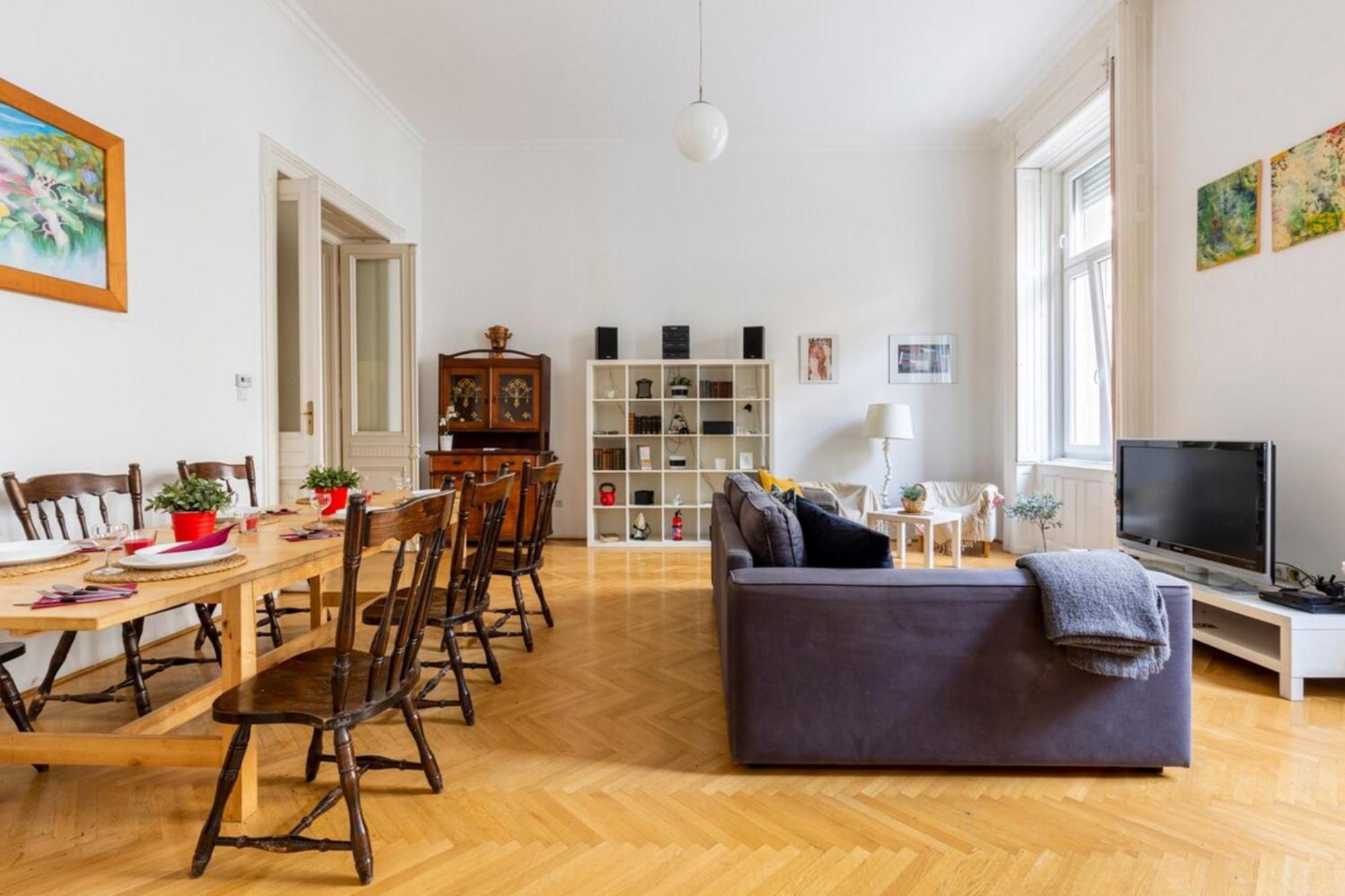 Bourgeois Elegance In The Heart Of Budapest Luaran gambar